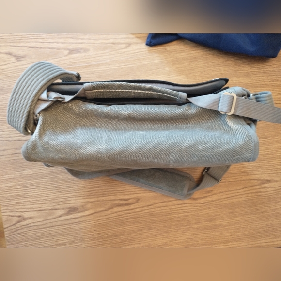 Thinktank Retrospective 7 camera bag - Picture 2 of 7